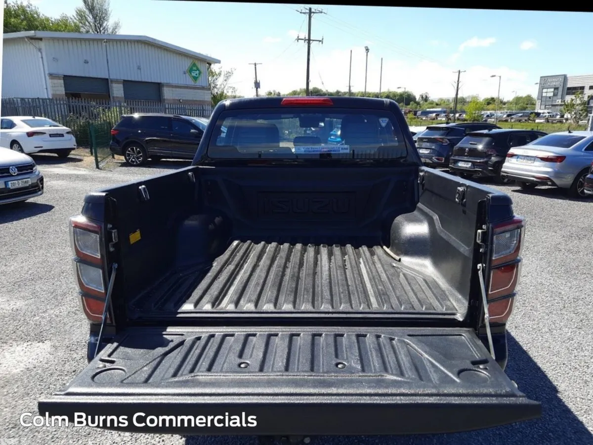 Isuzu D-Max MPV, Diesel, 2025, Black