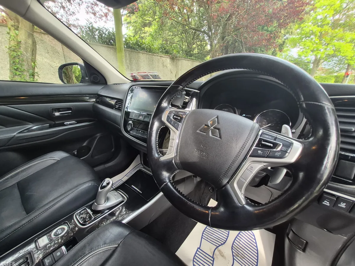 Mitsubishi Outlander SUV, Petrol Plug-in Hybrid, 2018, Grey