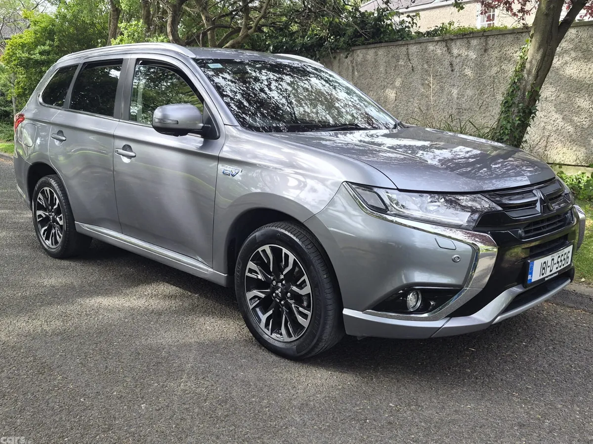 Mitsubishi Outlander SUV, Petrol Plug-in Hybrid, 2018, Grey