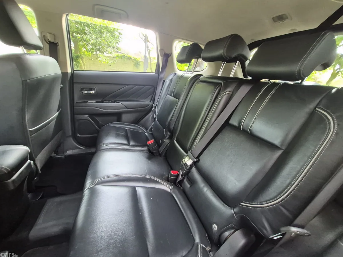Mitsubishi Outlander SUV, Petrol Plug-in Hybrid, 2018, Grey