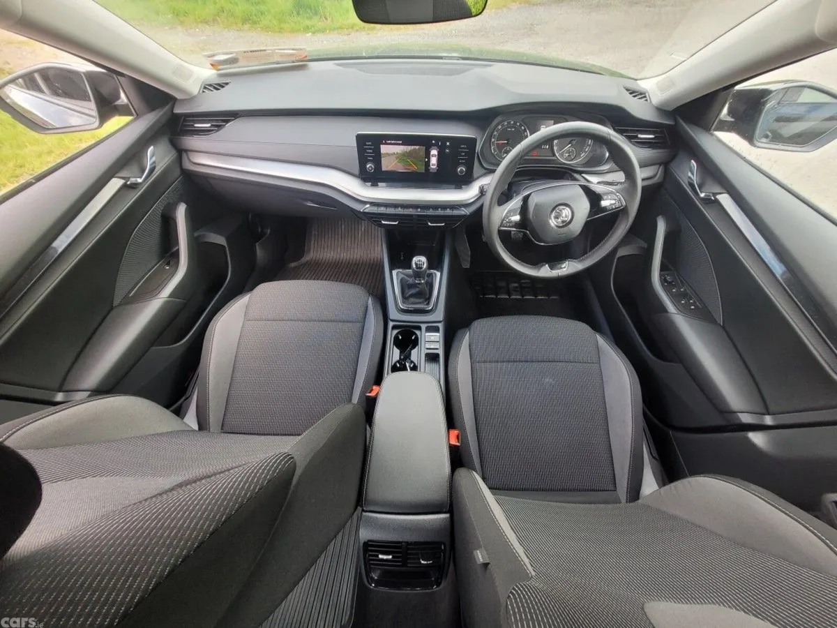 Skoda Octavia Saloon, Diesel, 2024, Black