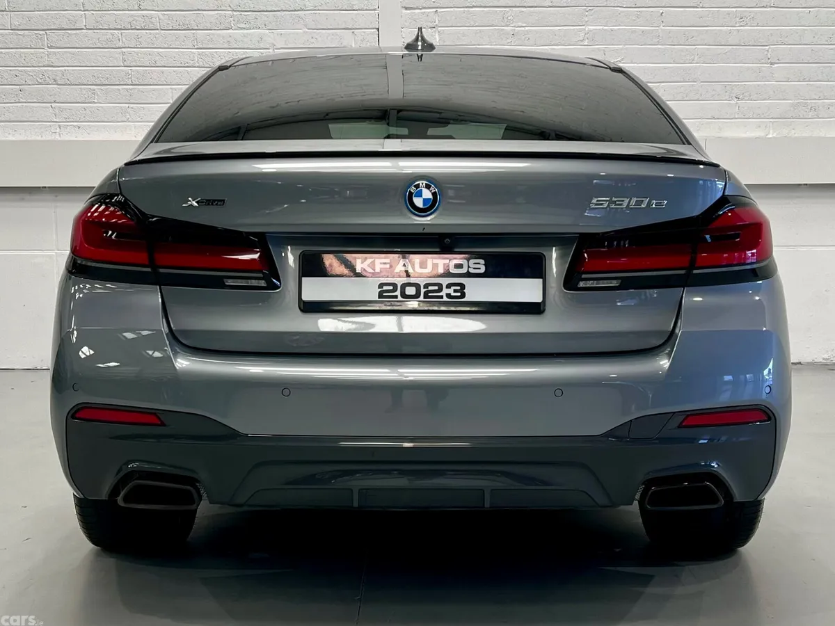BMW 5-Series Saloon, Petrol Plug-in Hybrid, 2023, Grey