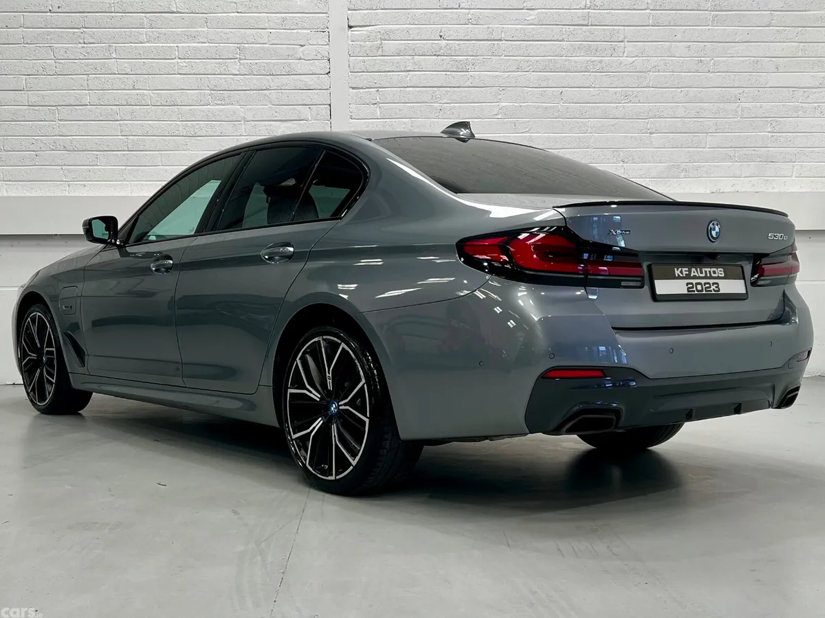 BMW 5-Series Saloon, Petrol Plug-in Hybrid, 2023, Grey