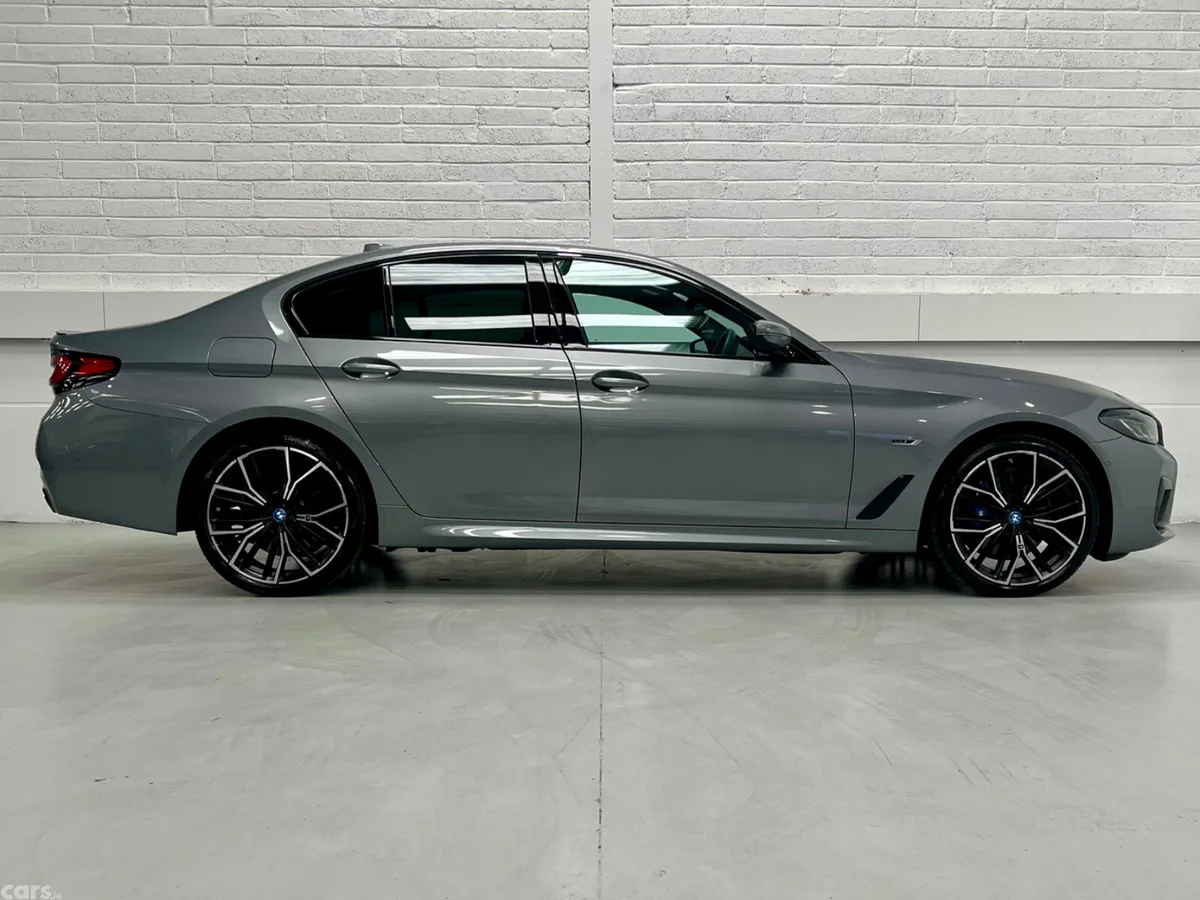 BMW 5-Series Saloon, Petrol Plug-in Hybrid, 2023, Grey
