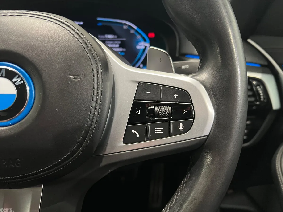 BMW 5-Series Saloon, Petrol Plug-in Hybrid, 2023, Grey