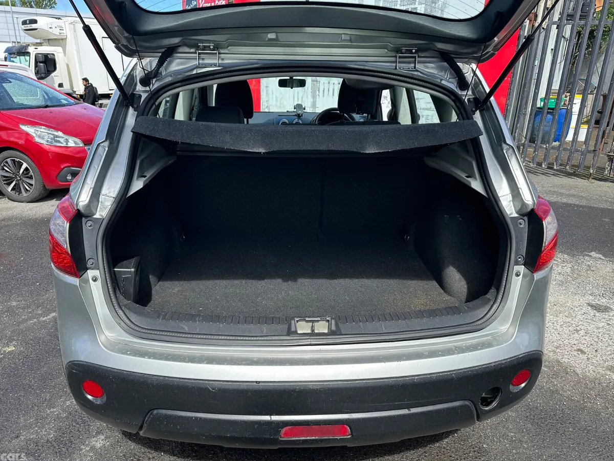 Nissan Qashqai MPV, Diesel, 2013, Silver