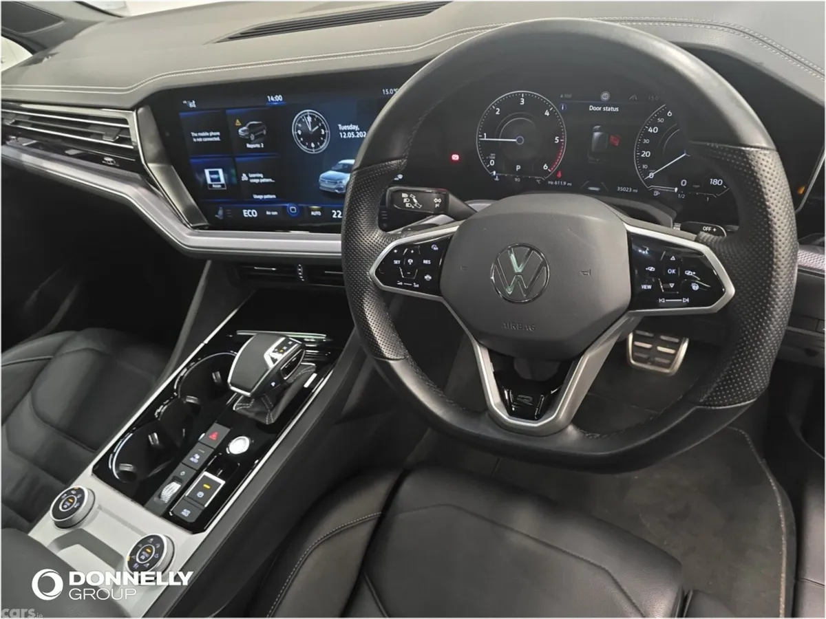 Volkswagen Touareg Estate, Diesel, 2023, White