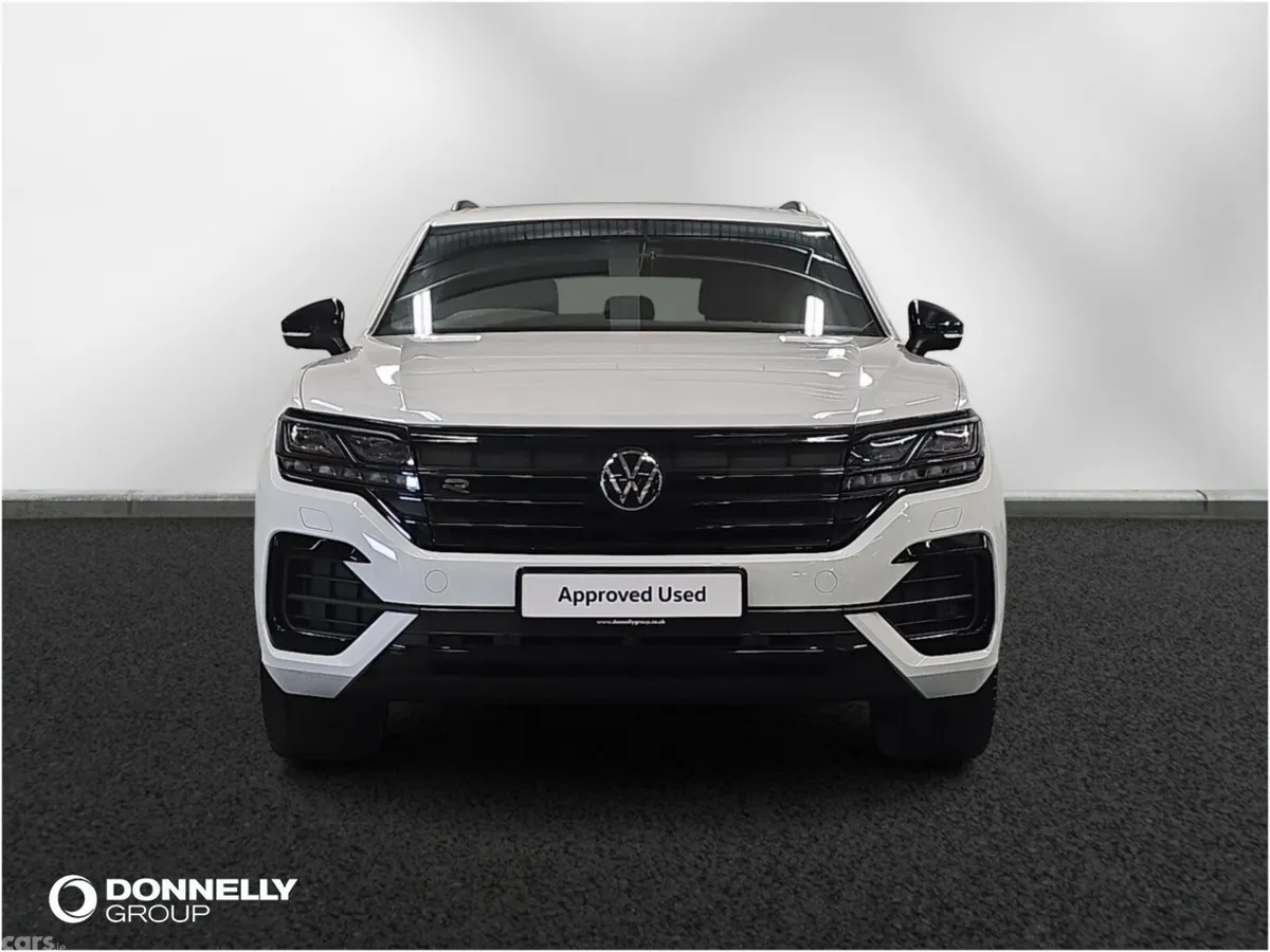Volkswagen Touareg Estate, Diesel, 2023, White