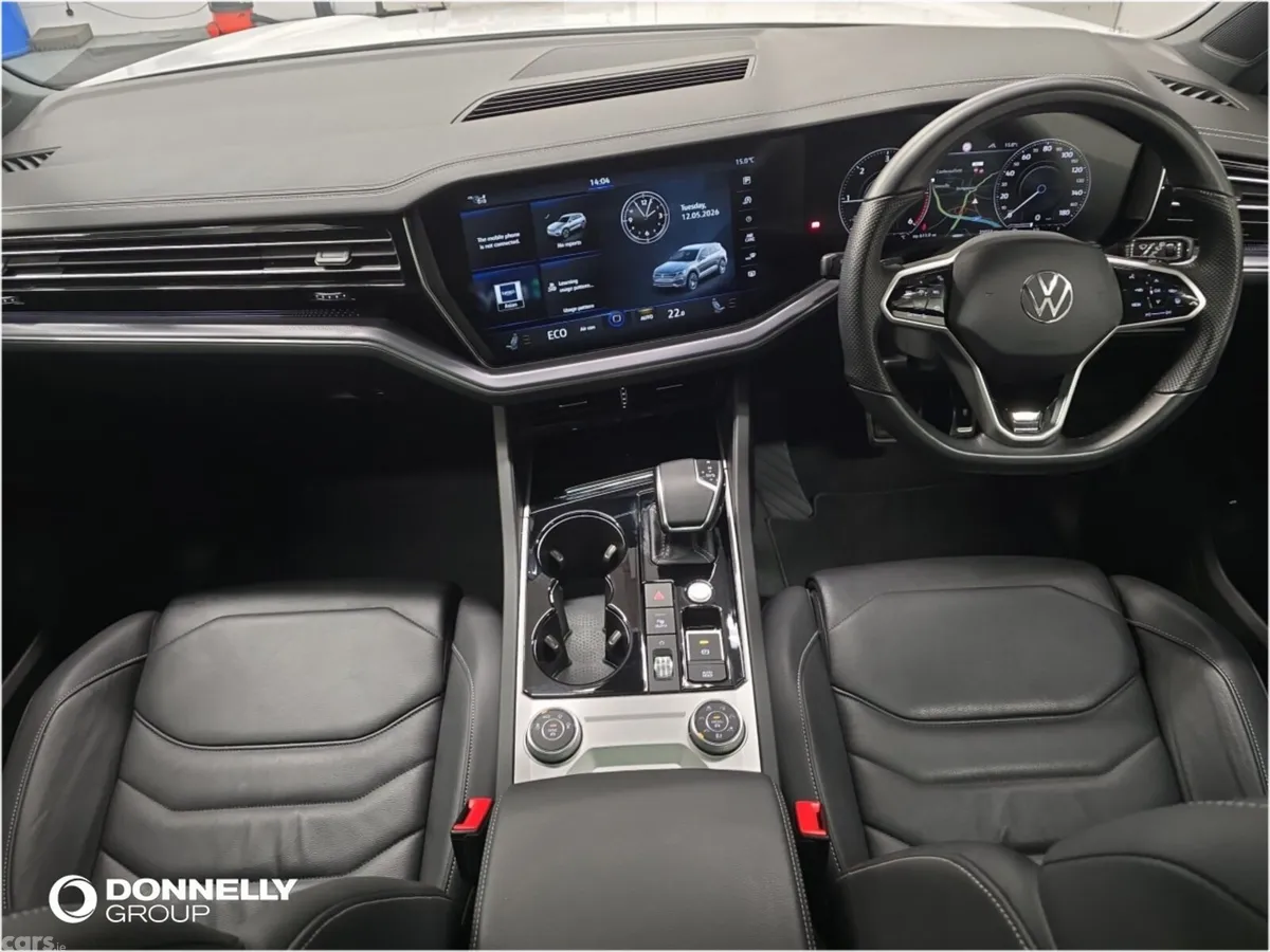 Volkswagen Touareg Estate, Diesel, 2023, White