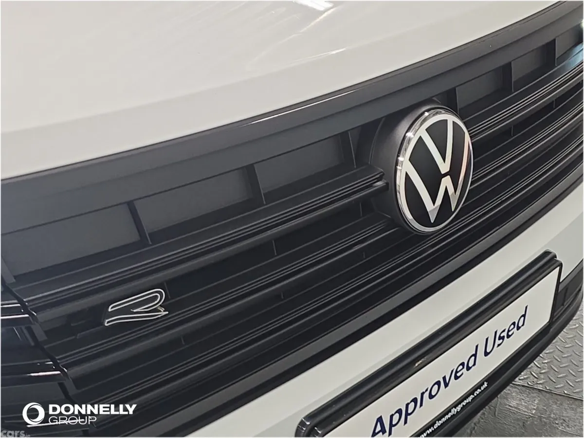 Volkswagen Touareg Estate, Diesel, 2023, White