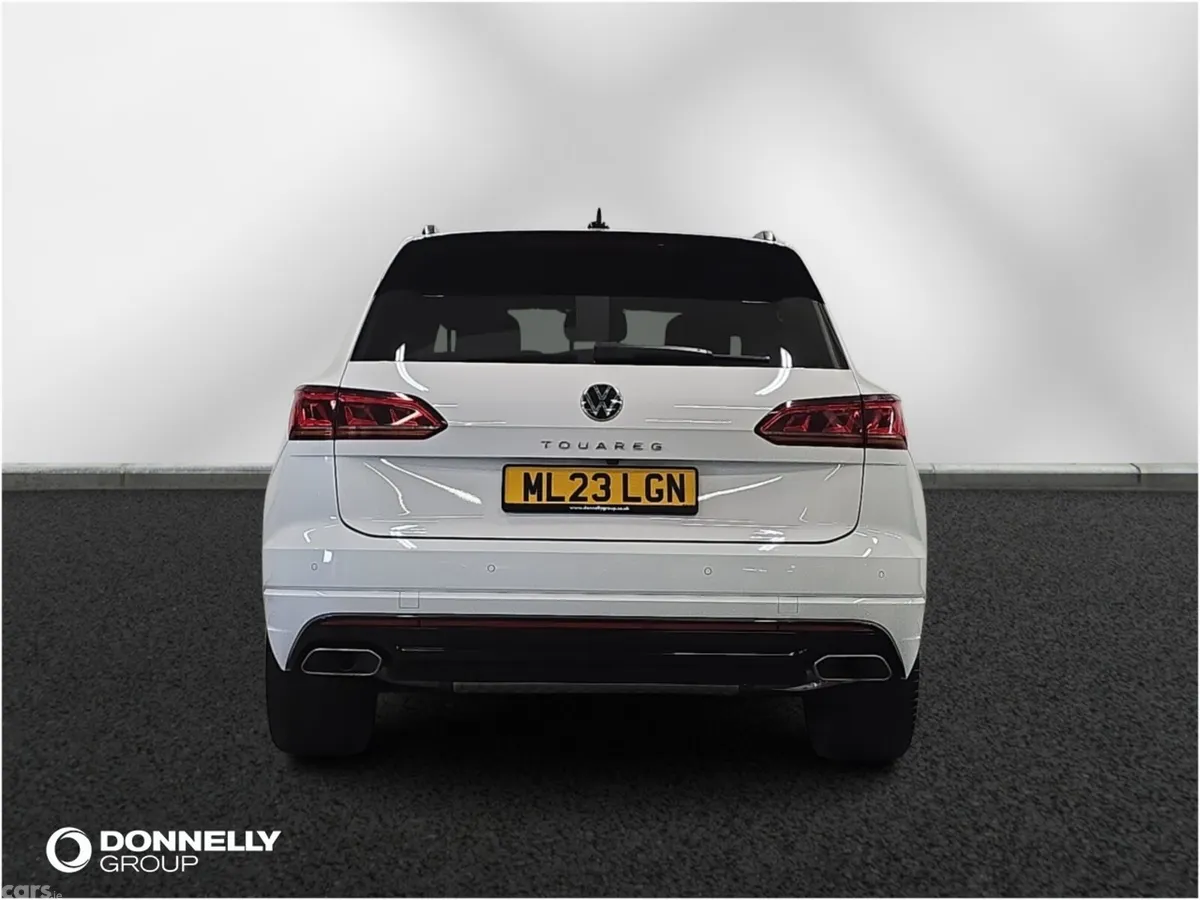 Volkswagen Touareg Estate, Diesel, 2023, White