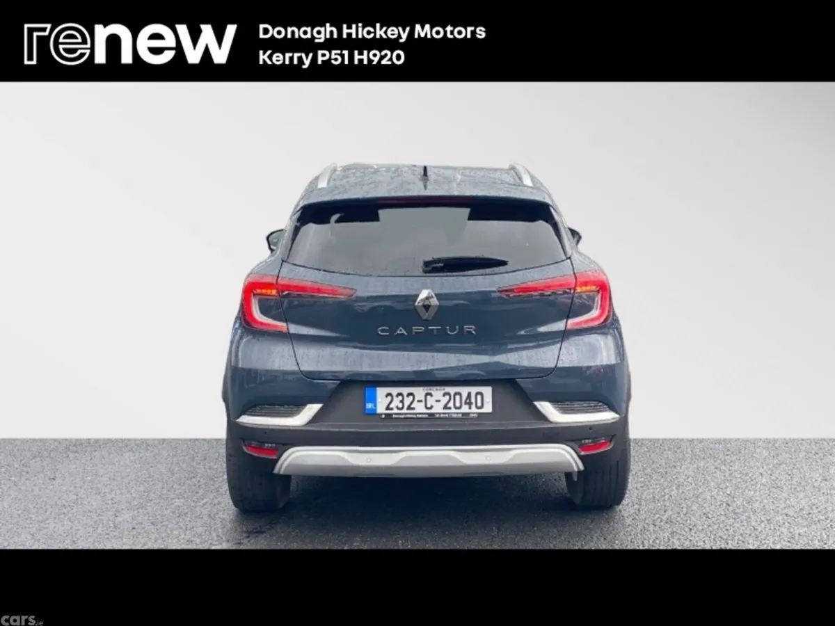Renault Captur SUV, Petrol, 2023, Blue