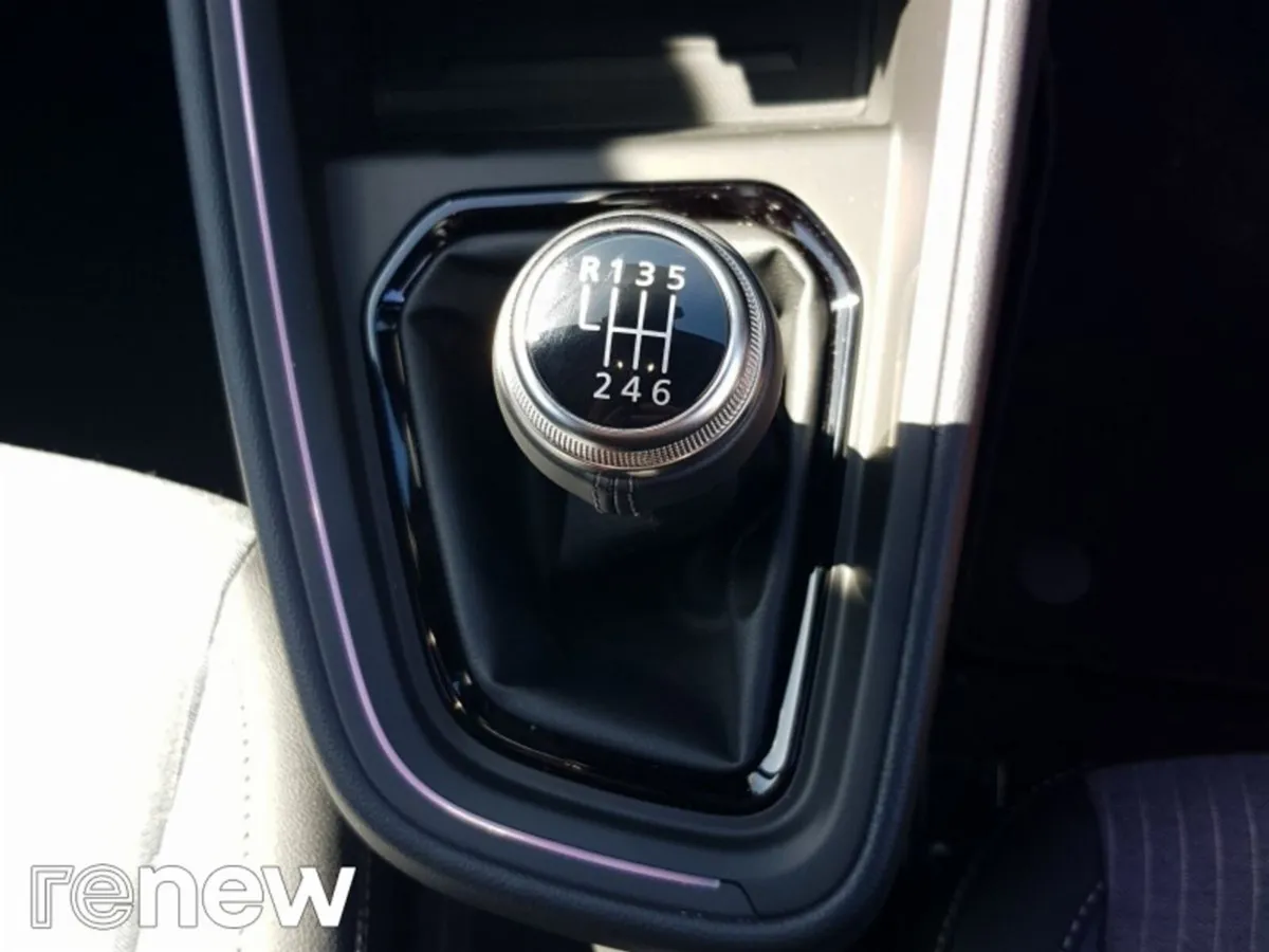 Renault Clio Hatchback, Petrol, 2026, Grey