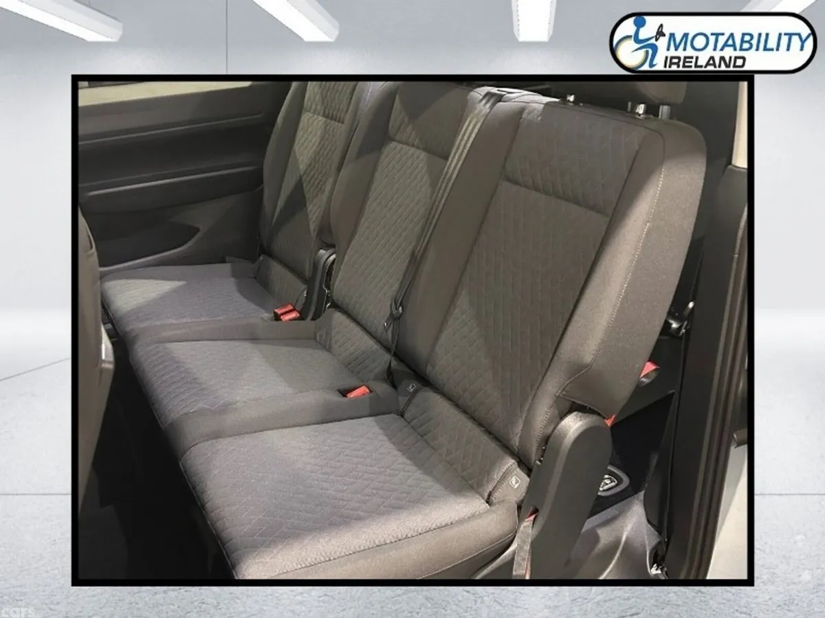 Volkswagen Caddy Maxi Life MPV, Diesel, 2025, Black