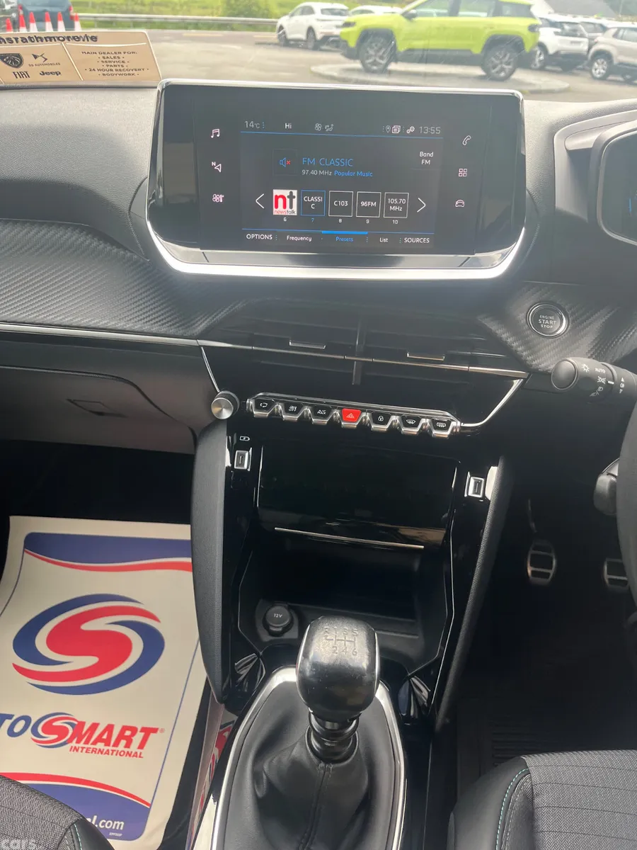 Peugeot 2008 MPV, Petrol, 2023, Grey