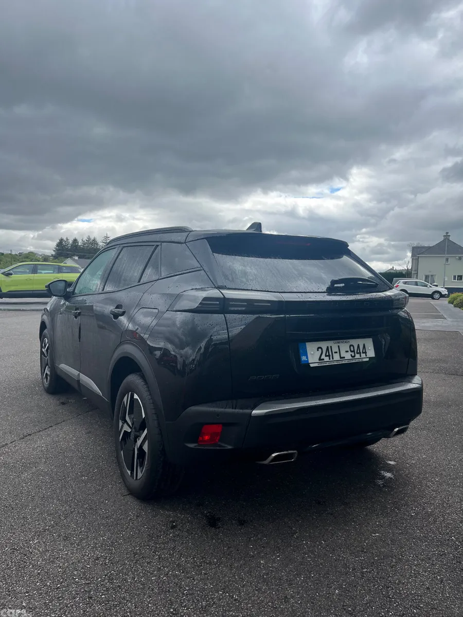 Peugeot 2008 MPV, Petrol, 2024, Black