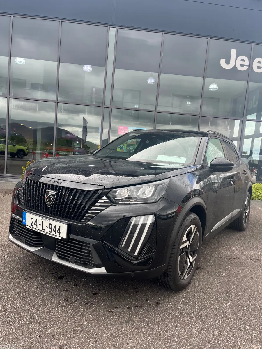 Peugeot 2008 MPV, Petrol, 2024, Black