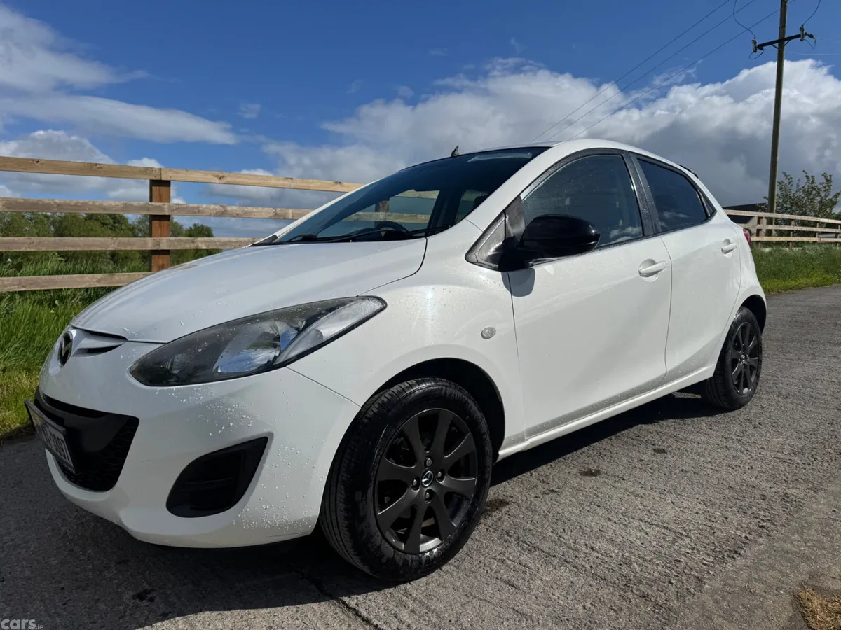 Mazda Mazda2 Hatchback, Petrol, 2015, White