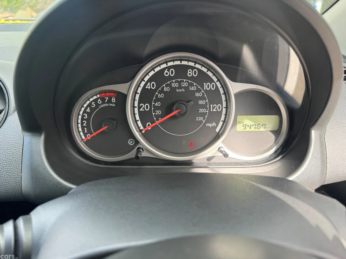 Mazda Mazda2 Hatchback, Petrol, 2015, White