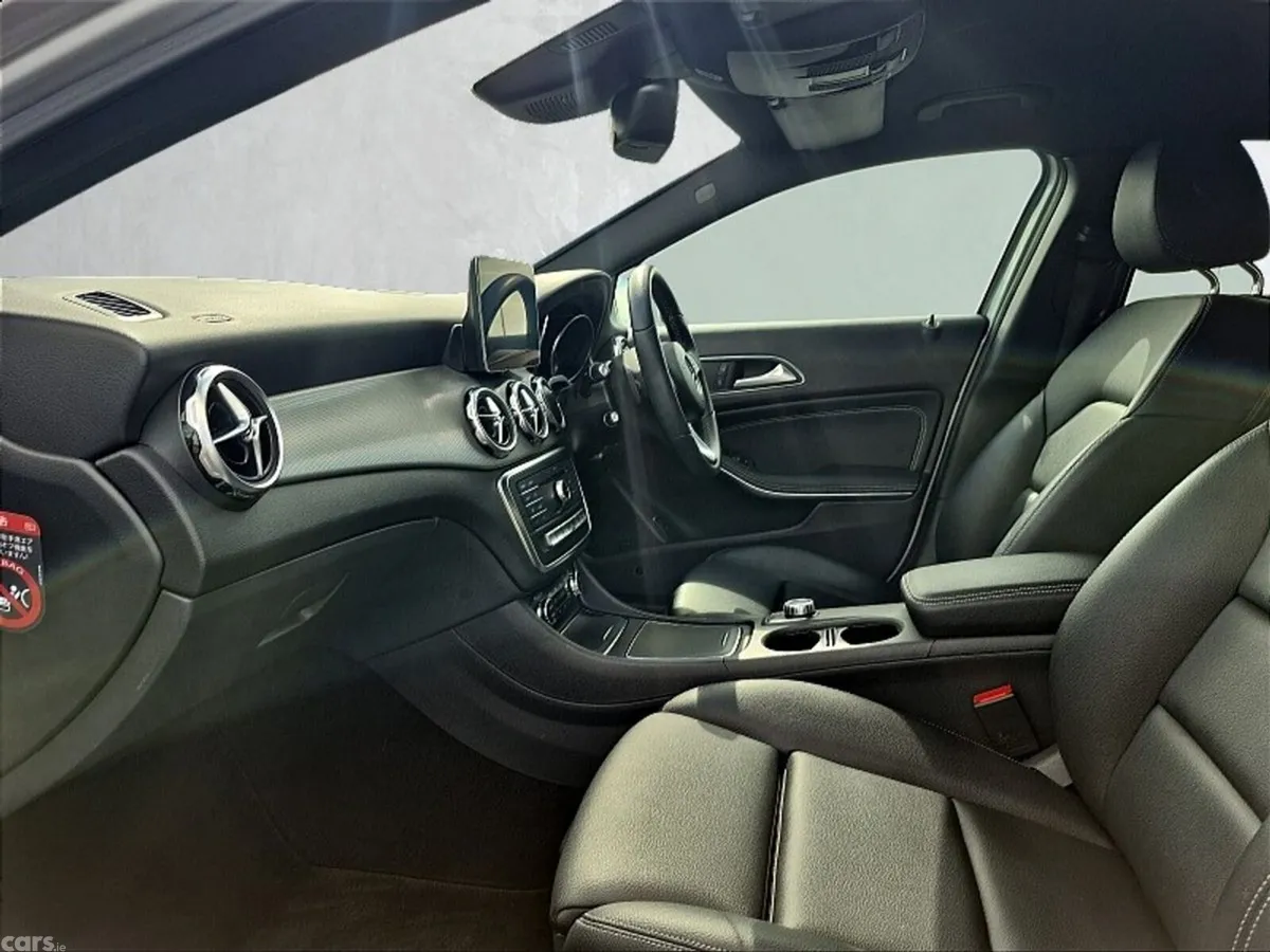 Mercedes-Benz GLA SUV, Petrol, 2018, Silver