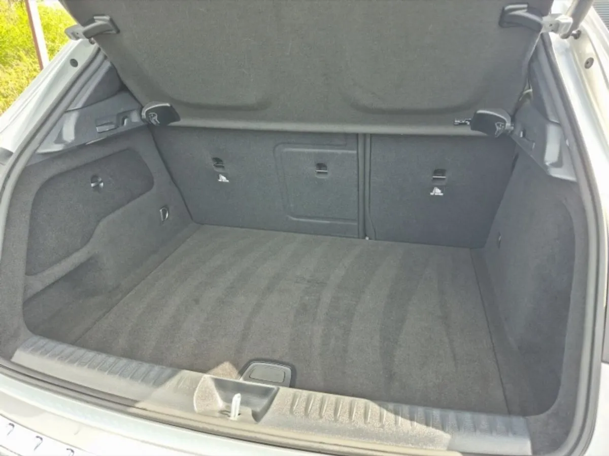 Mercedes-Benz GLA SUV, Petrol, 2018, Silver