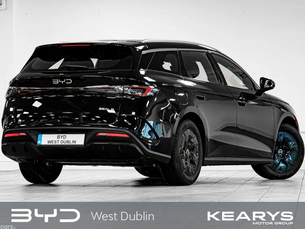 BYD Seal 6 Estate, Petrol Plug-in Hybrid, 2027, Black