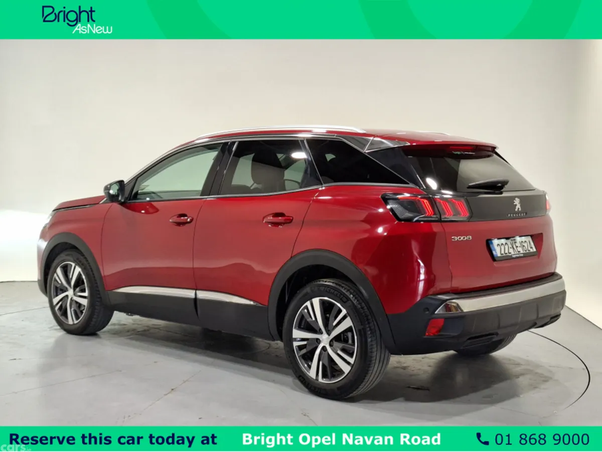 Peugeot 3008 MPV, Petrol, 2022, Red