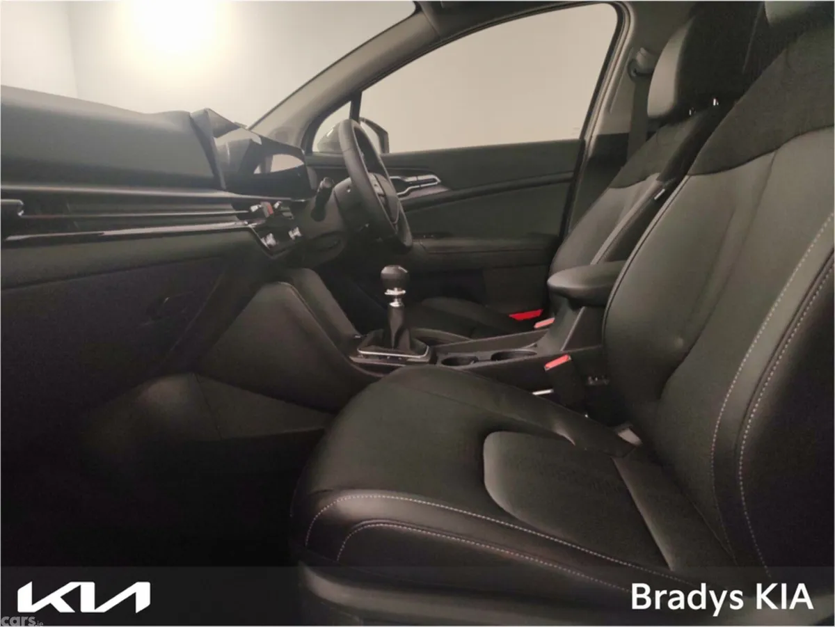 Kia Sportage SUV, Diesel Hybrid, 2026, Grey
