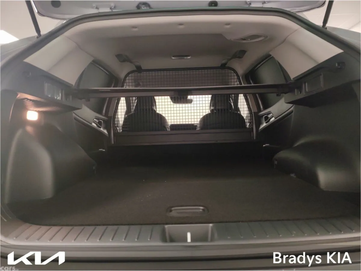 Kia Sportage SUV, Diesel Hybrid, 2026, Grey