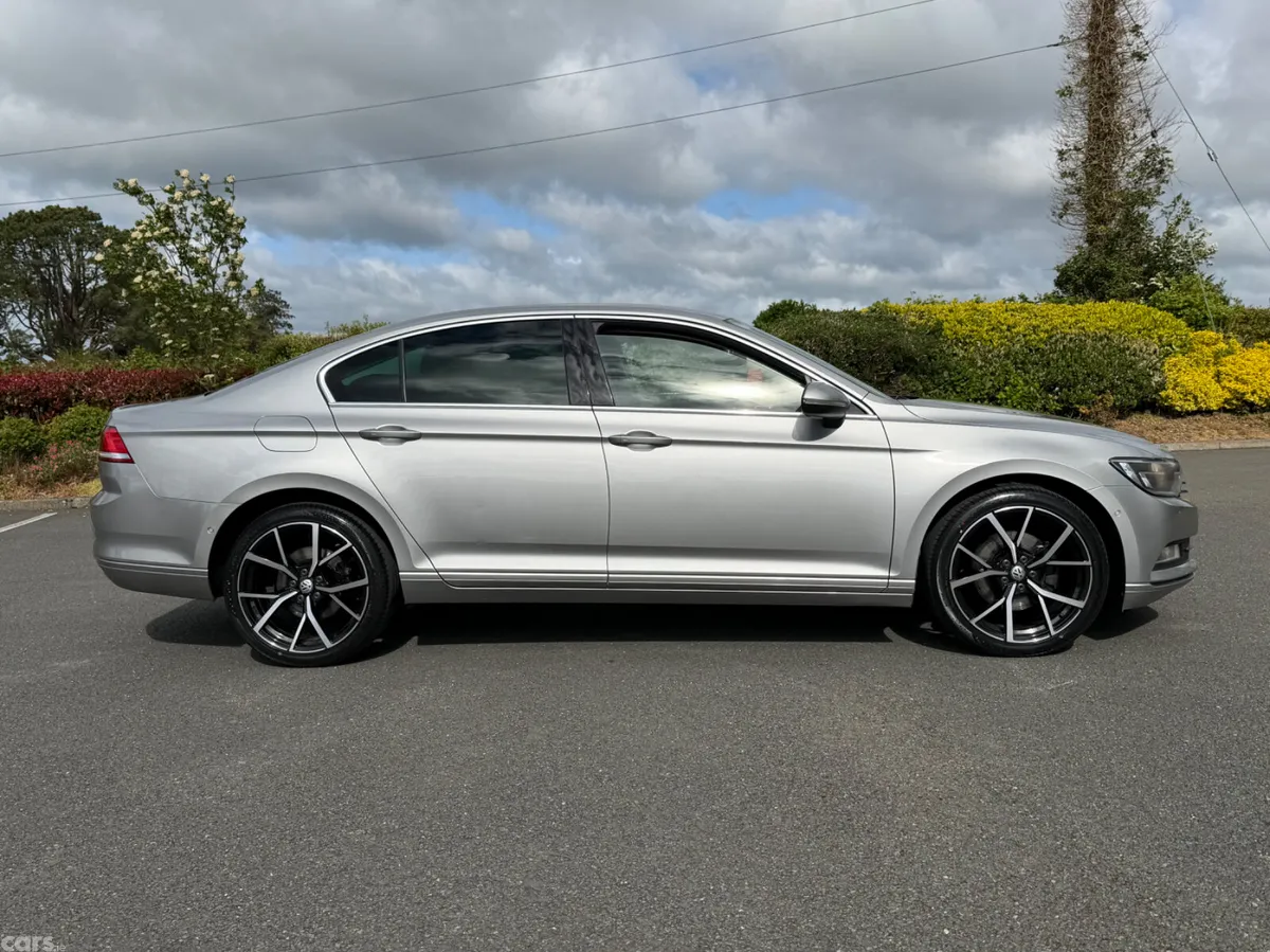 Volkswagen Passat Saloon, Diesel, 2017, Grey