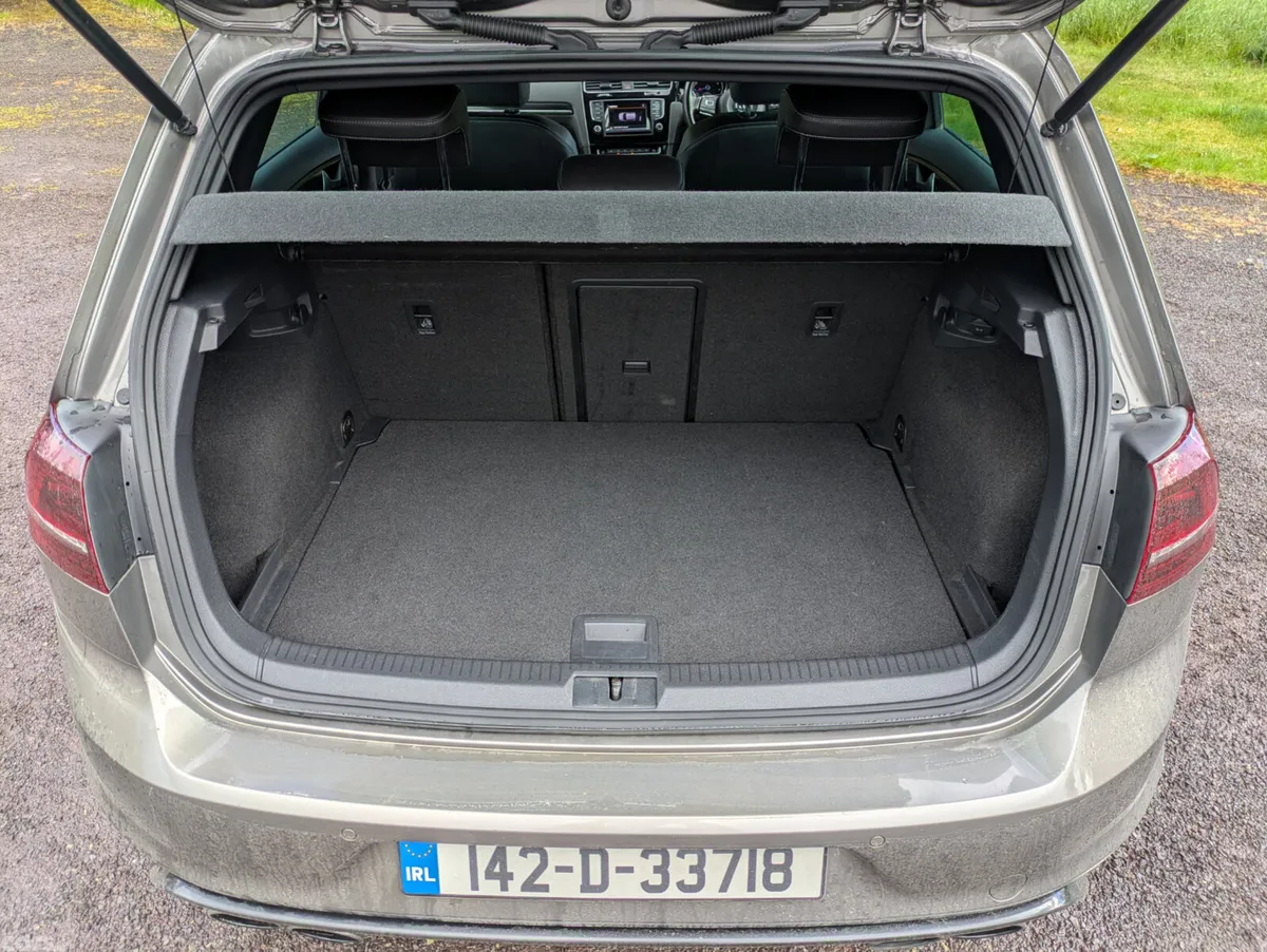 Volkswagen Golf Hatchback, Petrol, 2014, Grey