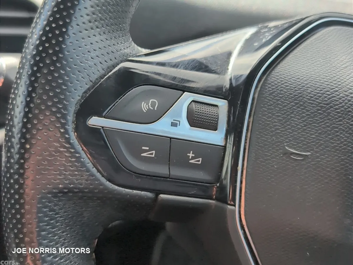 Peugeot 5008 SUV, Diesel, 2020, Grey