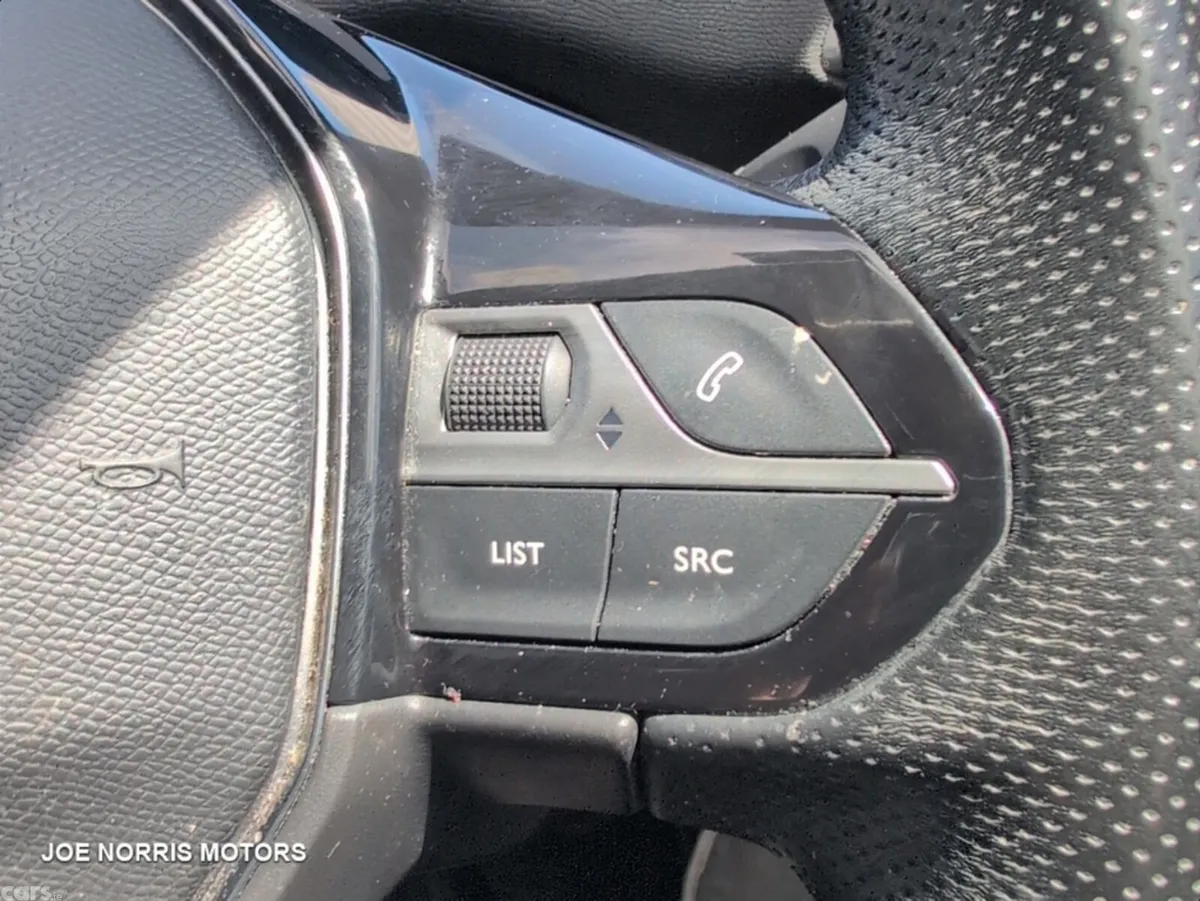 Peugeot 5008 SUV, Diesel, 2020, Grey