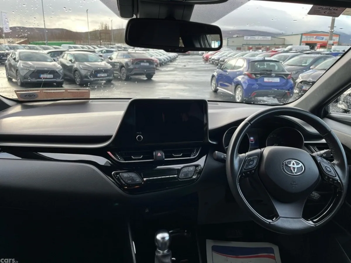 Toyota C-HR SUV, Petrol Hybrid, 2023, Grey