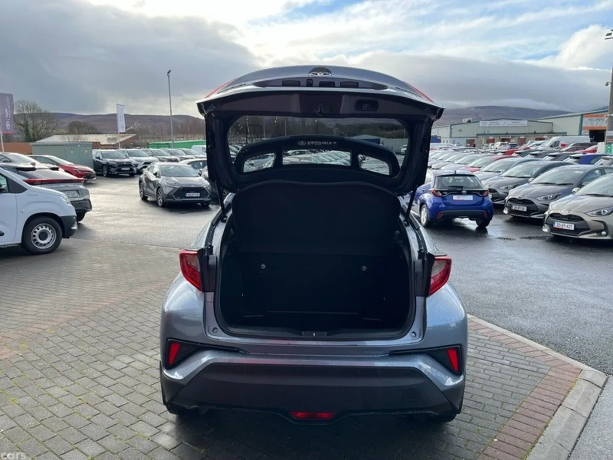 Toyota C-HR SUV, Petrol Hybrid, 2023, Grey