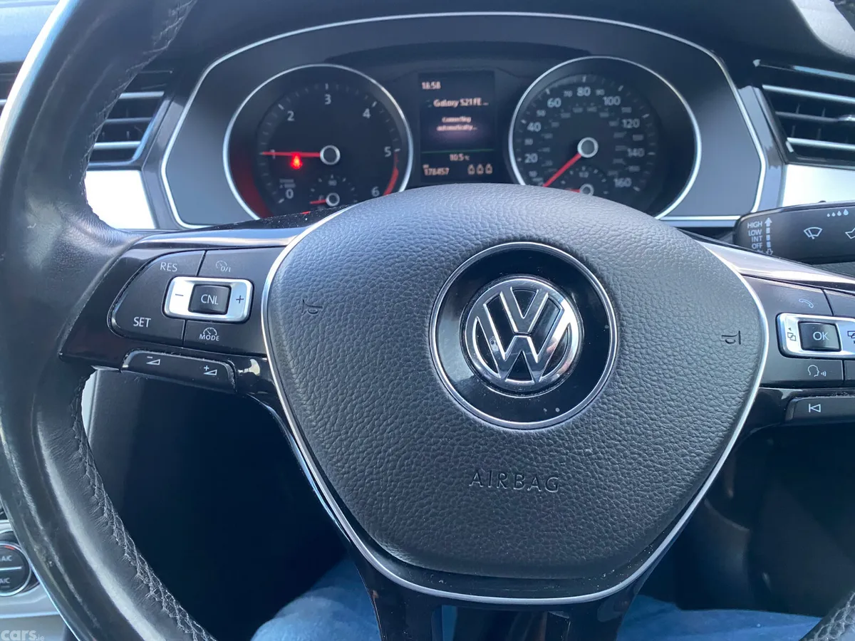 Volkswagen Passat Saloon, Diesel, 2015, Silver