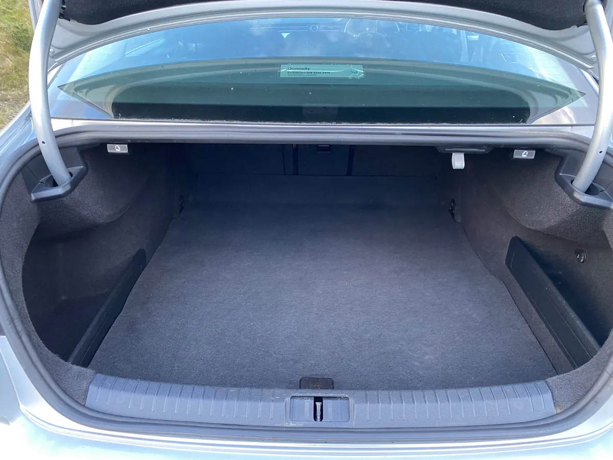 Volkswagen Passat Saloon, Diesel, 2015, Silver