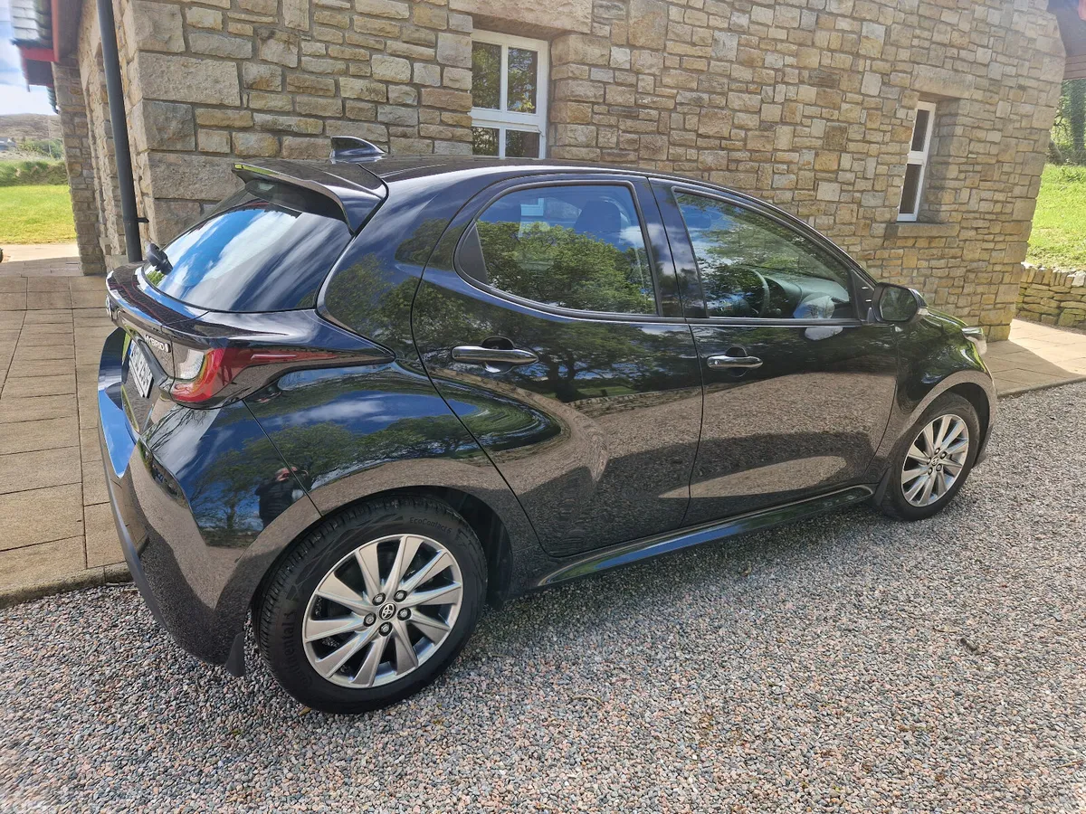 Toyota Yaris Hatchback, Petrol Hybrid, 2024, Black