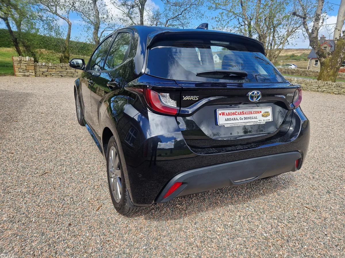 Toyota Yaris Hatchback, Petrol Hybrid, 2024, Black