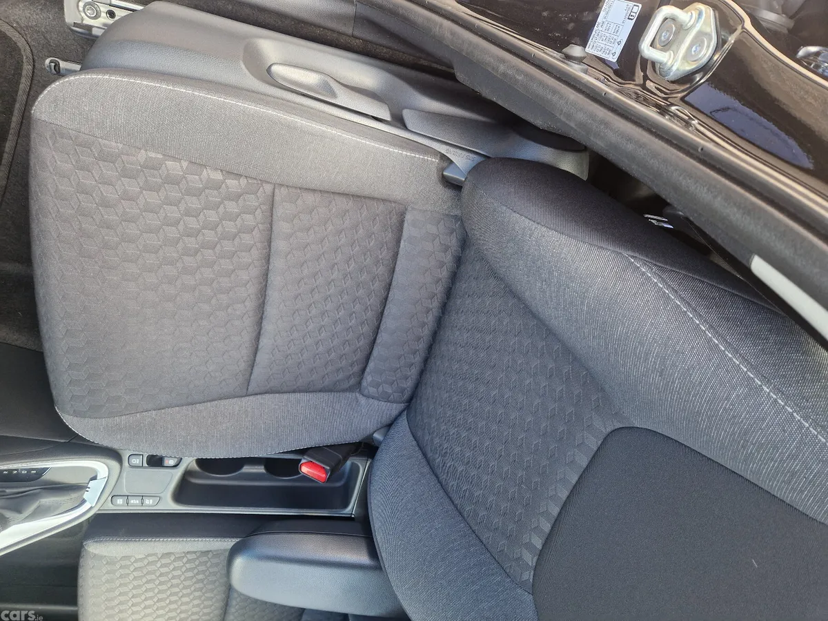 Toyota Yaris Hatchback, Petrol Hybrid, 2024, Black