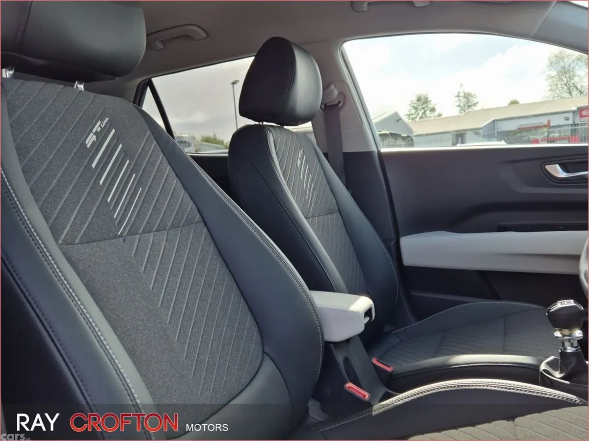 Kia Stonic Estate, Petrol Hybrid, 2026, Grey