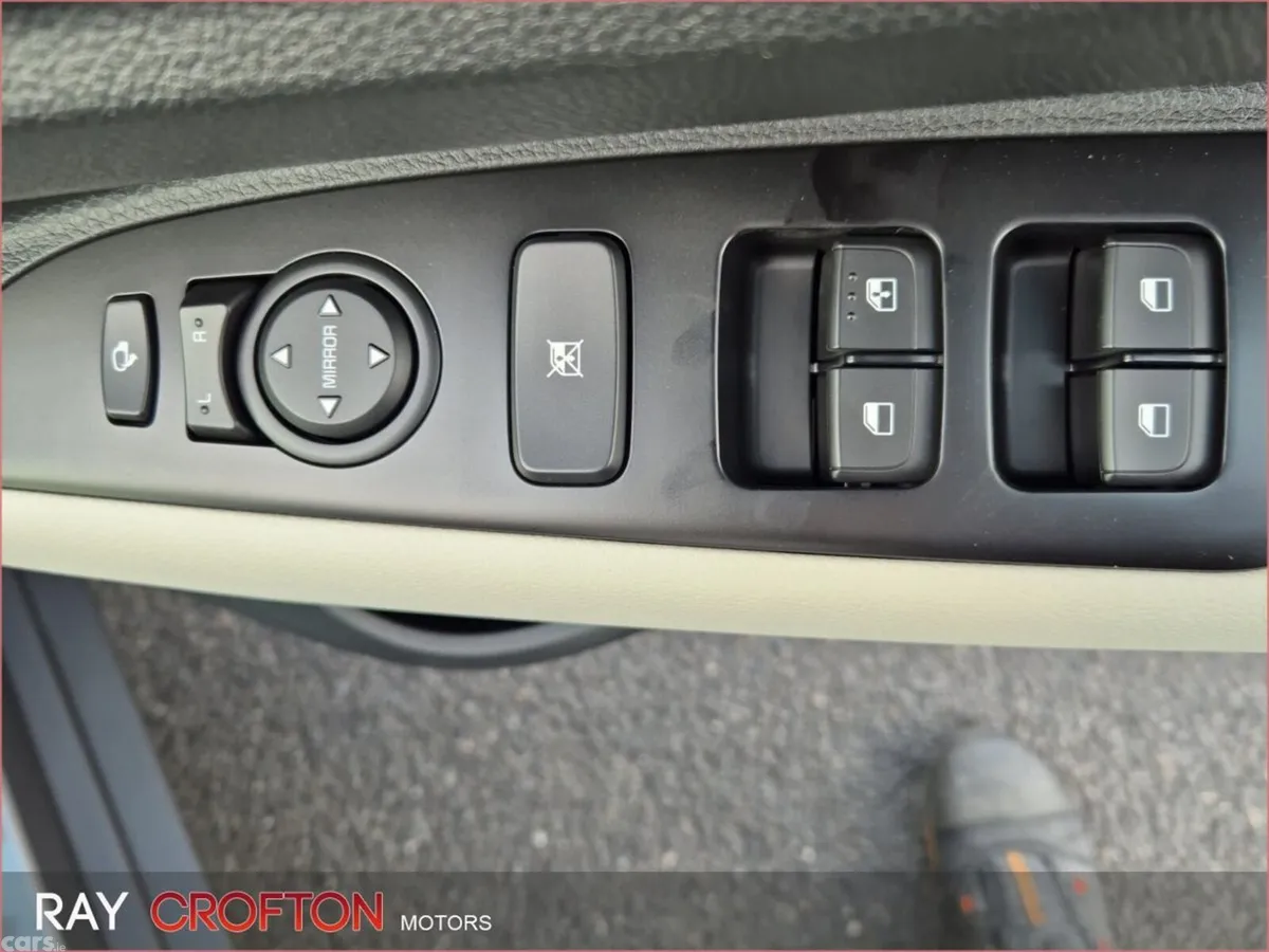 Kia Stonic Estate, Petrol Hybrid, 2026, Grey