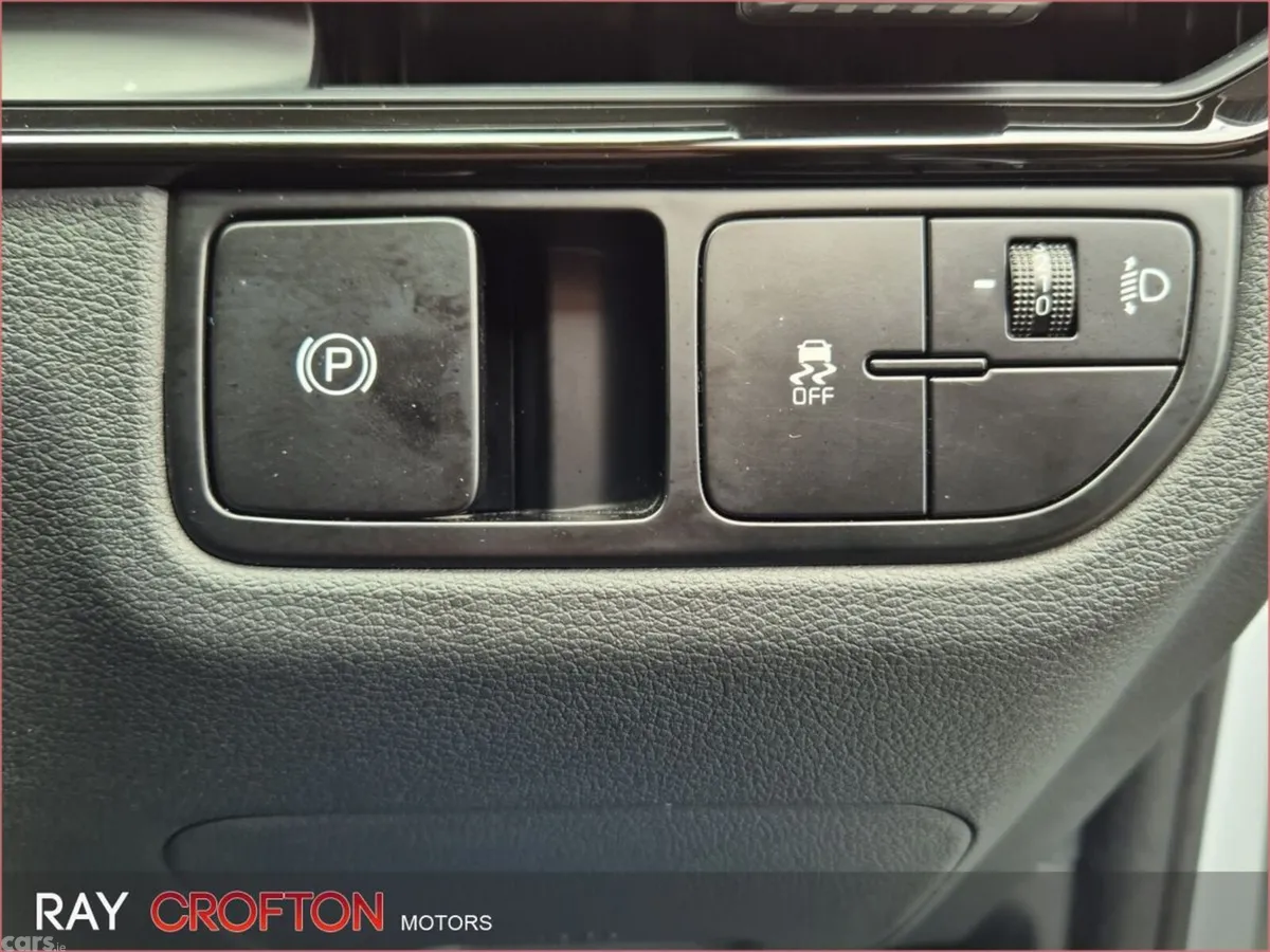Kia Sportage SUV, Diesel Hybrid, 2026, White