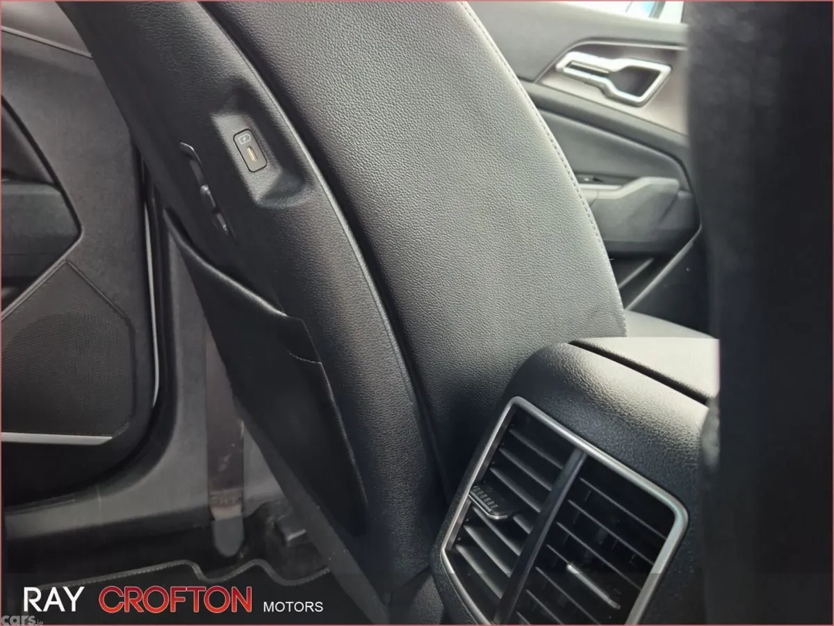 Kia Sportage SUV, Diesel Hybrid, 2026, White