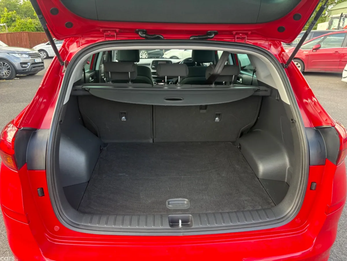 Hyundai Tucson SUV, Diesel, 2019, Red
