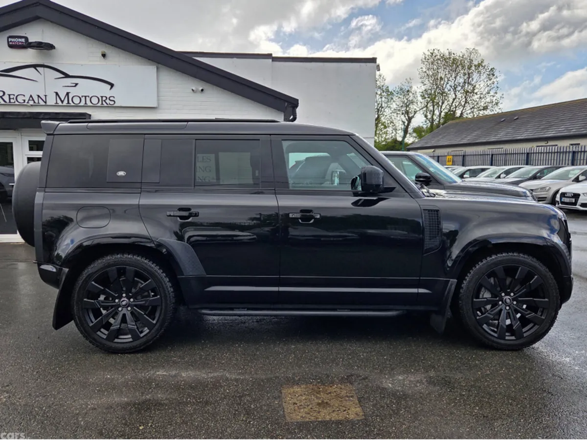 Land Rover Defender Estate, Petrol Plug-in Hybrid, 2022, Black