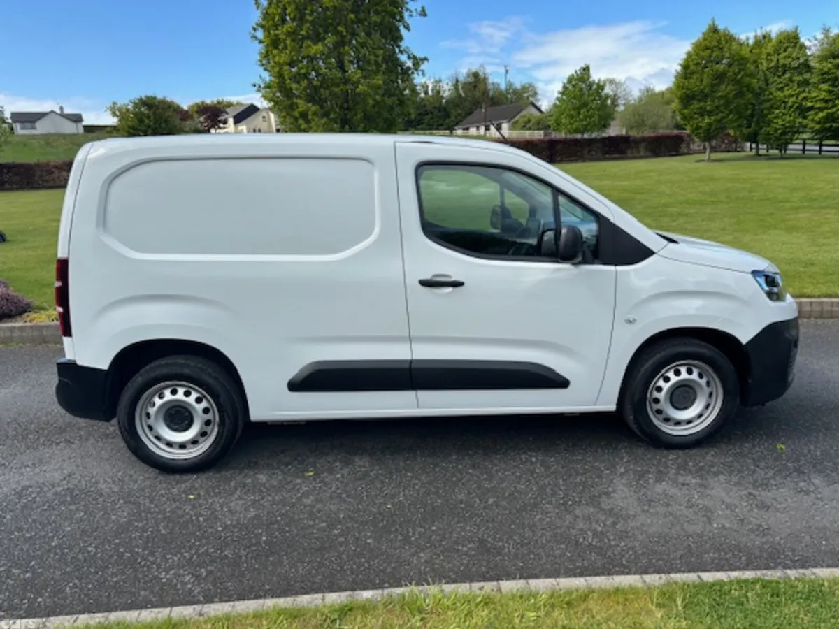 Citroen Berlingo Van, Diesel, 2023, White