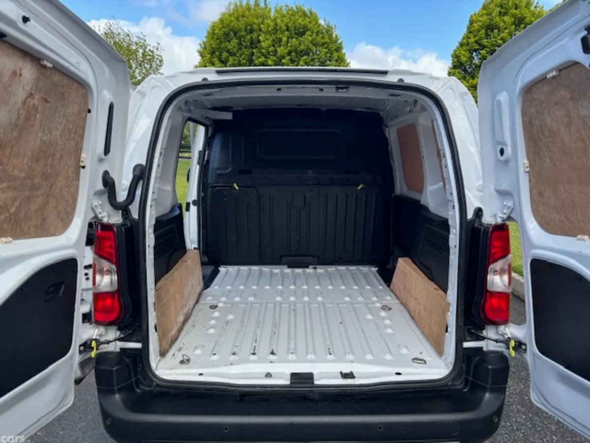 Citroen Berlingo Van, Diesel, 2023, White