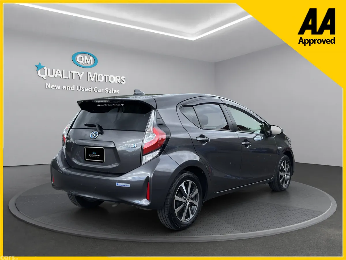 Toyota Aqua Hatchback, Petrol Hybrid, 2019, Grey