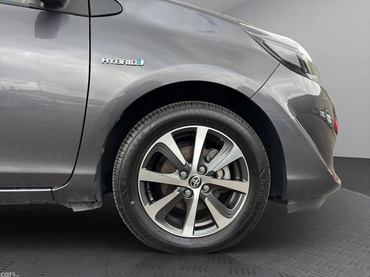 Toyota Aqua Hatchback, Petrol Hybrid, 2019, Grey